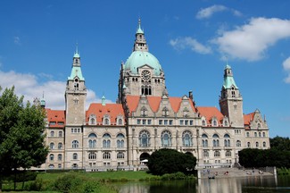 Neues Rathaus by Thomas Goldschrafe