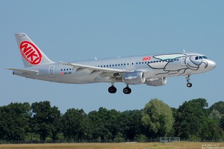 OE-LEE - NIKI - Airbus A320-214