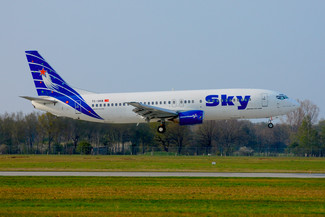 TC-SKB - Sky Airlines - Boeing 737-430 